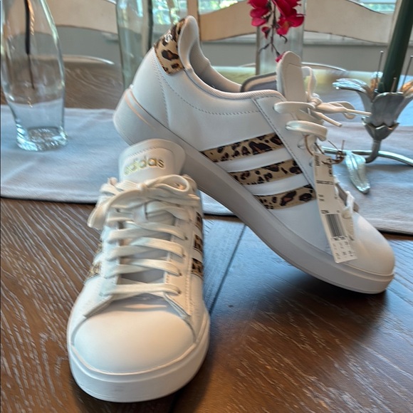 Adidas Women's White Sneakers with Leopard Accents NWT - Picture 1 of 8
